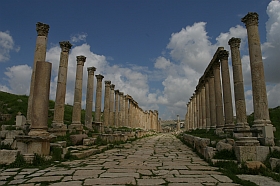 20040313-me-jo-jerash06s.jpg