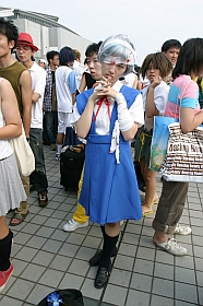 20040812-tyo-comiket66-d2-08s.jpg